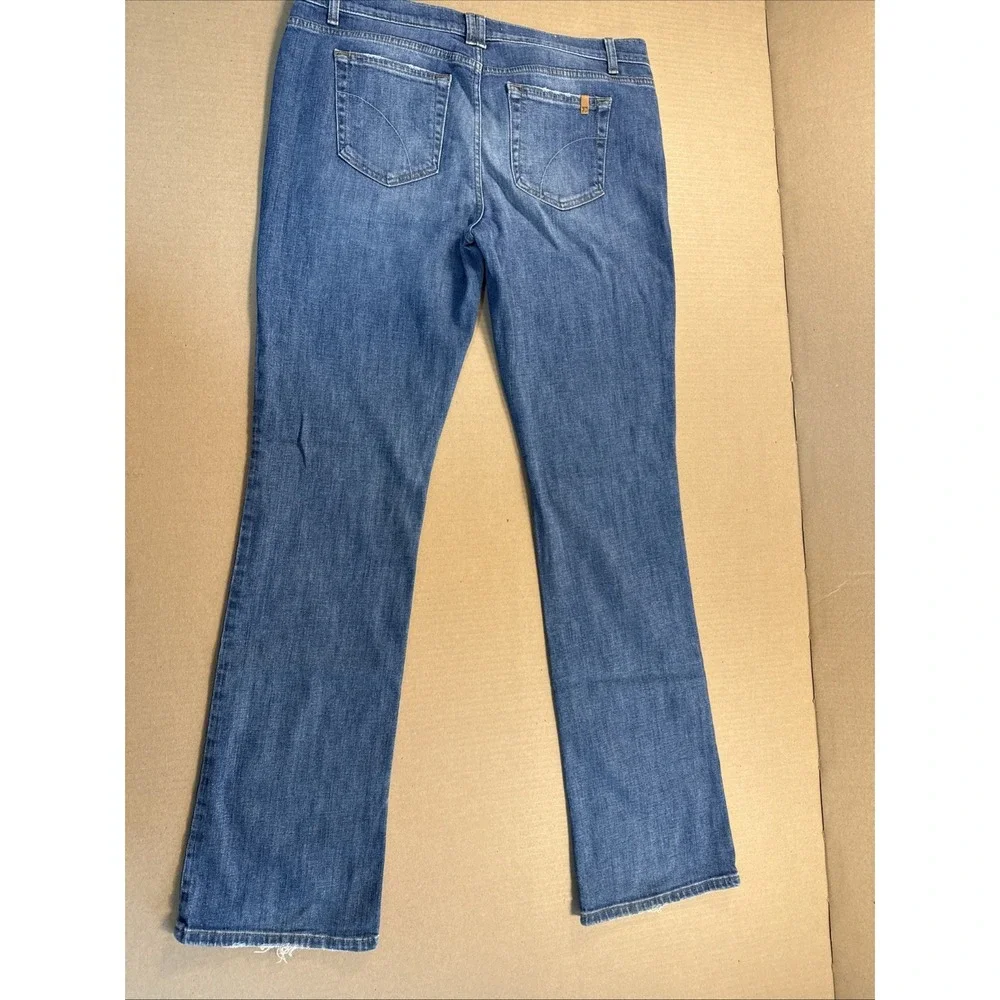 Joe's Socialite Fit Size 32 Blue Straight‎ Leg Jeans